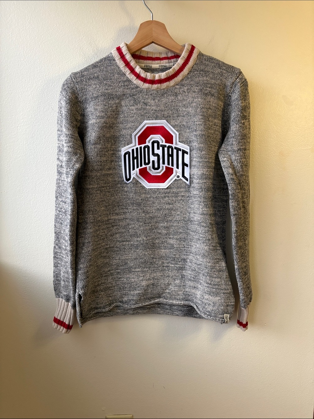 Ohio State University Women’s Sweater Size Small RUNS SMALL